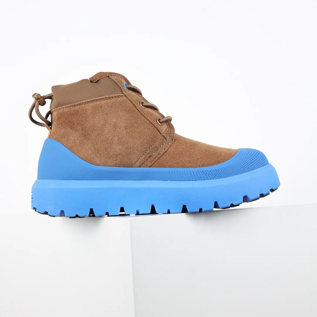 Pick up locally 💰660 Core recommendation Good price It is a very suitable choice for keeping warm in winter and at home. In the new year, uug launched a series of styles, which are partial to the preferences of young consumers and have also moved to the forefront of fashion trends. Shoe body material Water-repellent coated suede upper 17mm UGGPURE™ implantable wool insole Lightweight non-slip comfortable rubber outsole With brand LOGO trademark Comes with a full set of packaging Size: 35 36 37 38 39 40 41 42 43 44 45